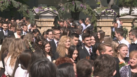 1600 diák ballagott Kaposváron