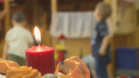 Készülnek az adventi koszorúk