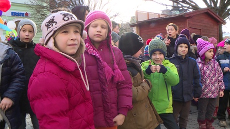 Farsangi kavalkád a Kossuth téren