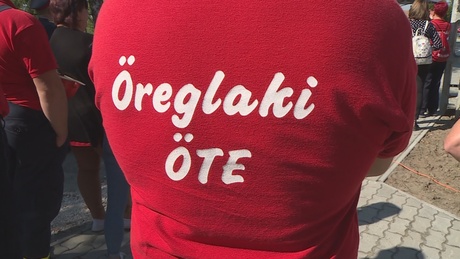 Versengteg az önkéntesek